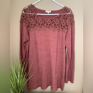 Umgee long sleeve blouse. Size L.